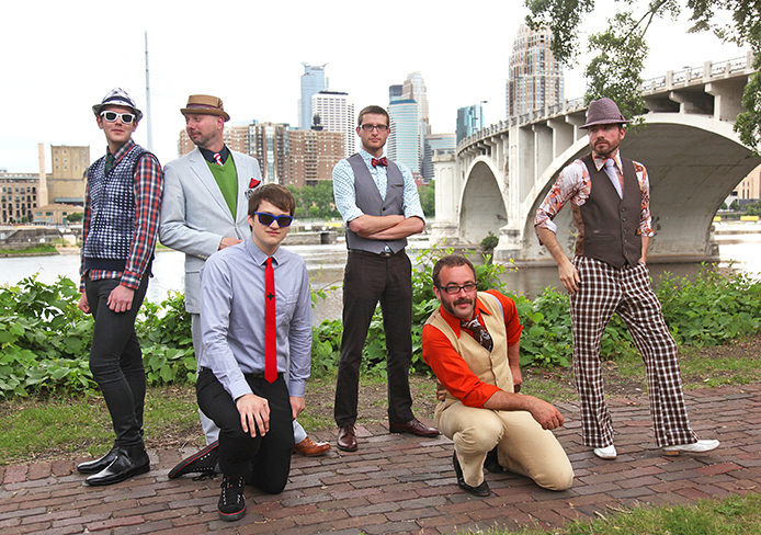 A group of men have vowed to make it the ‘Summer of Dapper,’ by using the Web to promote stylish summer dressing.