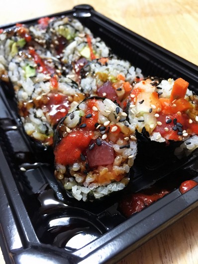 A tuna roll from sushi vendor Fusian. Credit: Leah McClure / Lantern Reporter